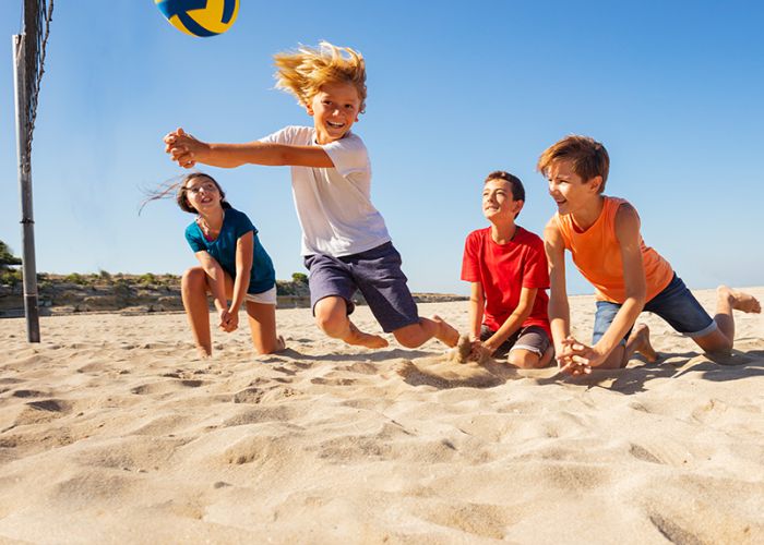 Kindergeburtstag am Strand gestalten mit Spiel und Spaß